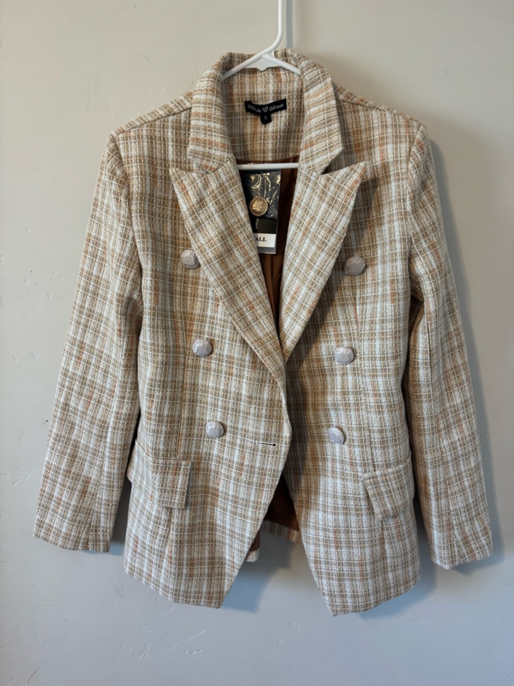 Double-Breasted Plaid Blazer Jacket in Cream & Tan